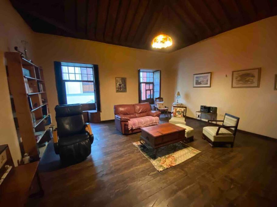 Casa Montanez, Caseron Historico サンタ・クルス・デ・ラ・パルマ スペイン エクステリア 写真